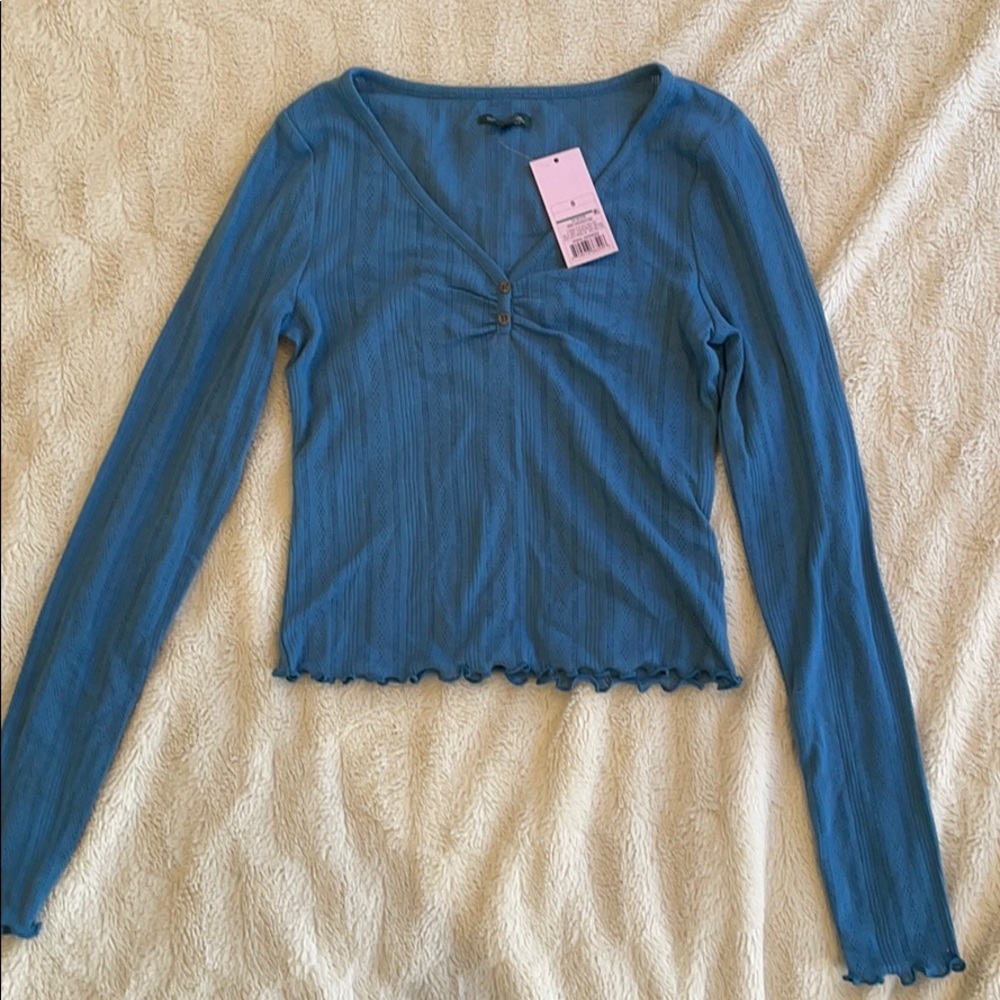 Small blue wild fable long sleeved shirt